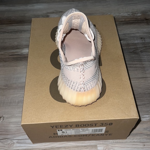 Yeezy Boost 350 V2 Synth Non Reflective - Picture 7 of 12